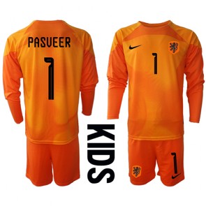 Nederländerna Remko Pasveer #1 Målvakt Bortatröja Barn VM 2022 Långärmad (+ korta byxor)